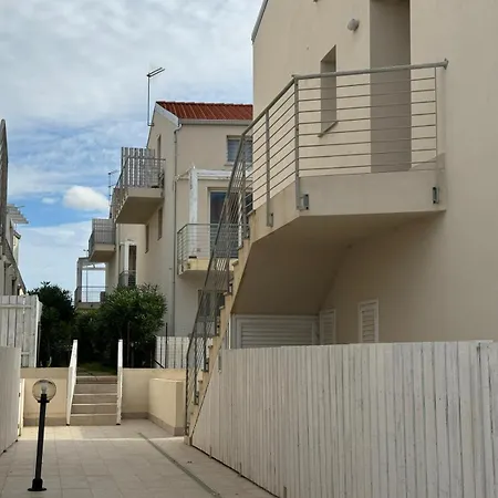Apartment Borgo Degli Ulivi *